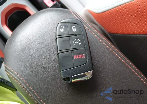 2017 Jeep Renegade Limited 4X4 z USA, uszkodzony, nr VIN ZACCJBDB5HPF52374